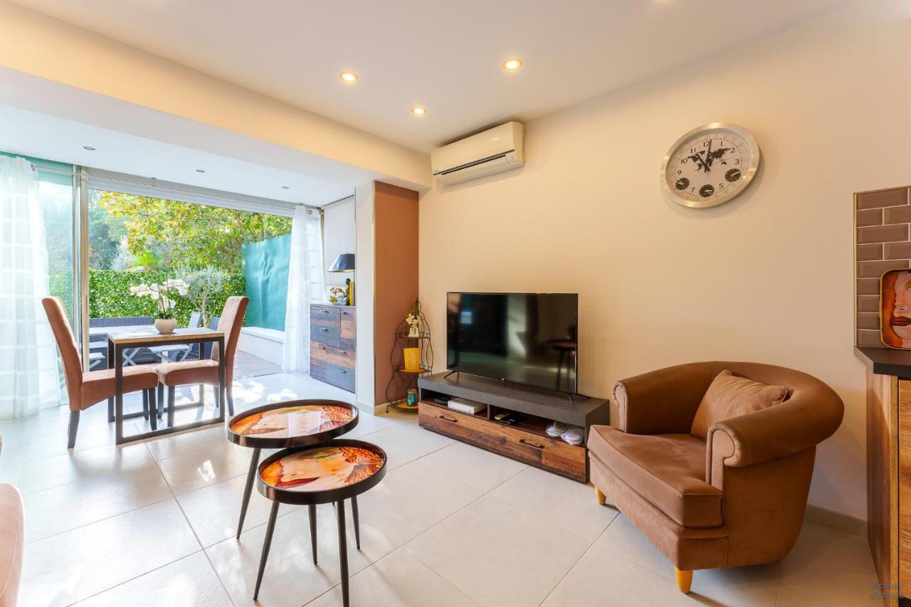 Studio Avec Belle Terrasse Apartment Cannes Bagian luar foto